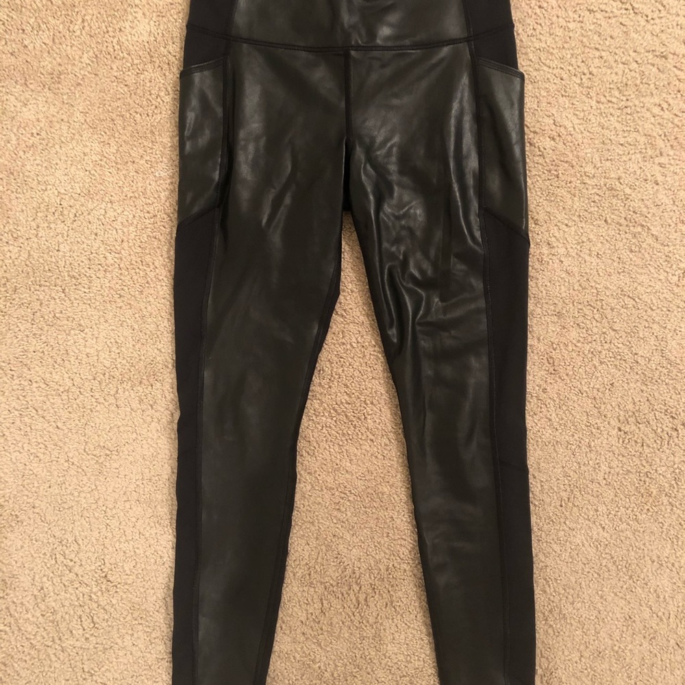 Athleta Gleam Chatarunga to Town Tight